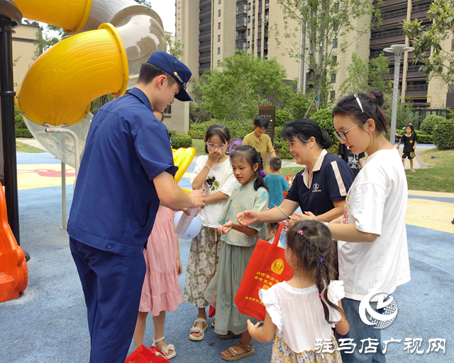 駐馬店市城鄉(xiāng)一體化示范區(qū)消防大隊(duì)開展消防主題宣傳活動(dòng)