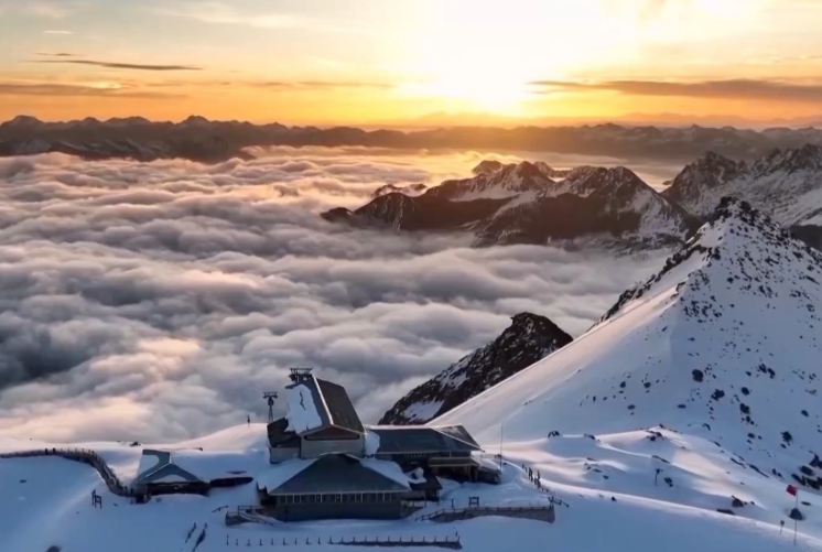 “雪假”帶動(dòng)冬季出游 機(jī)票預(yù)訂量持續(xù)增長(zhǎng)