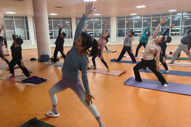 “天中智慧夜?！惫媾嘤?xùn)結(jié)課 夜間藝術(shù)課堂點(diǎn)亮市民文化生活